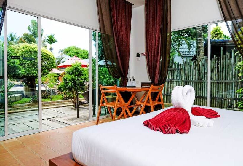 Hotel Baannueng At Kata