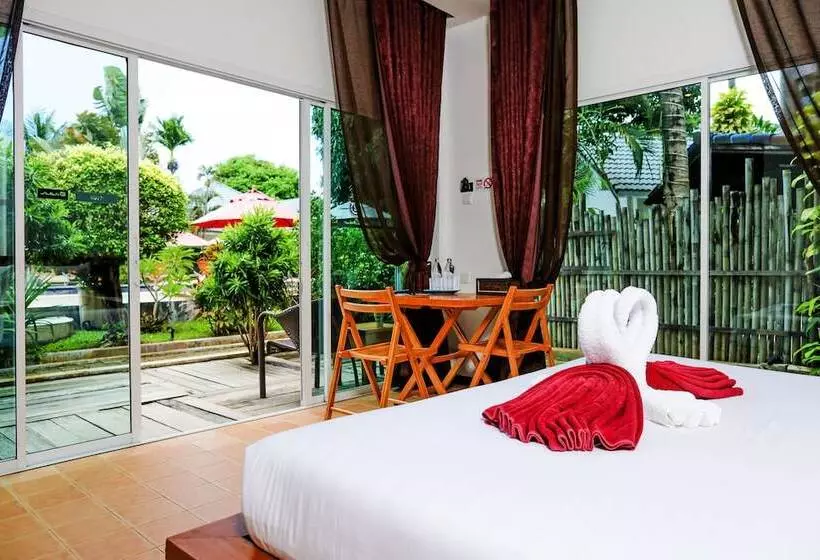 호텔 Baannueng At Kata