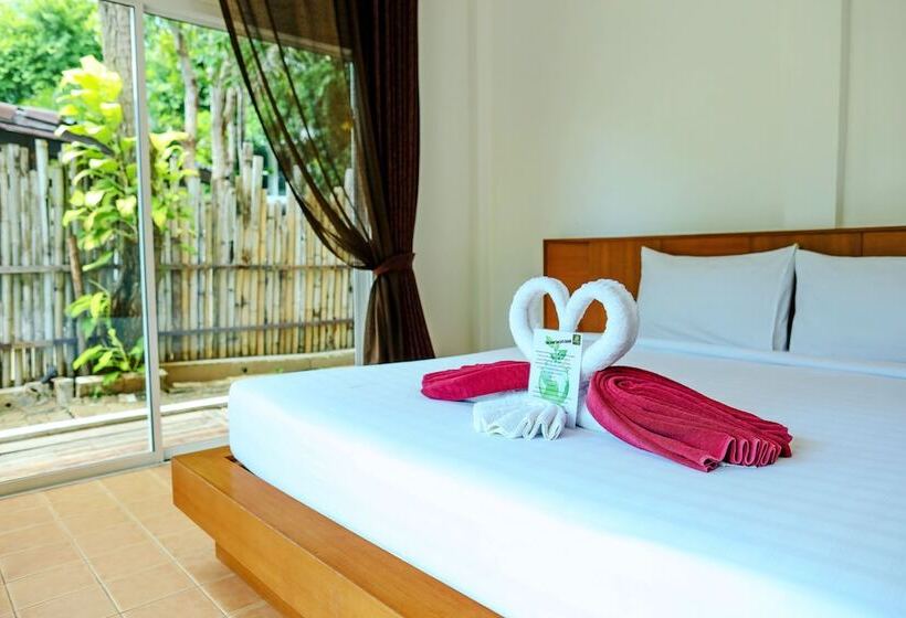 Hotel Baannueng At Kata