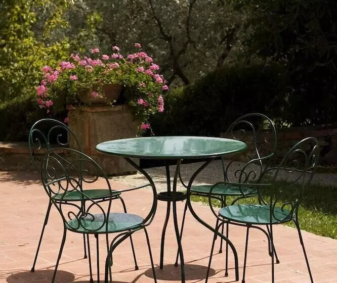 هتل روستایی Agriturismo Antico Borgo Poggitazzi