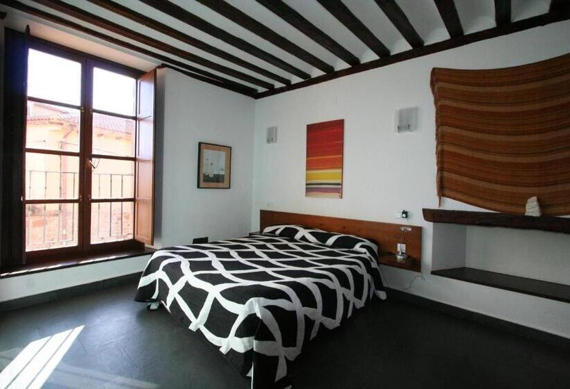 Maaseutuhotelli Antiguo Palacio De Atienza