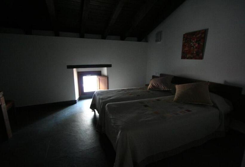 Maaseutuhotelli Antiguo Palacio De Atienza