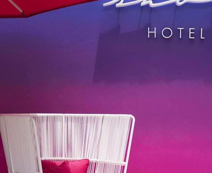 Shoreline Hotel Waikiki