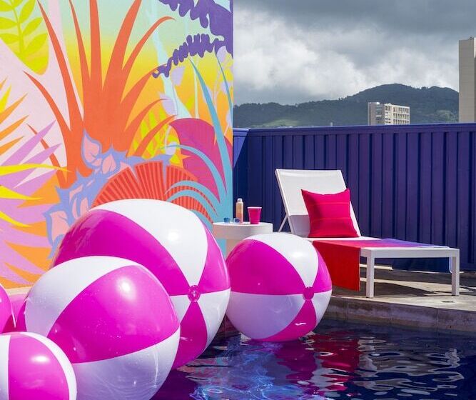 Shoreline Hotel Waikiki