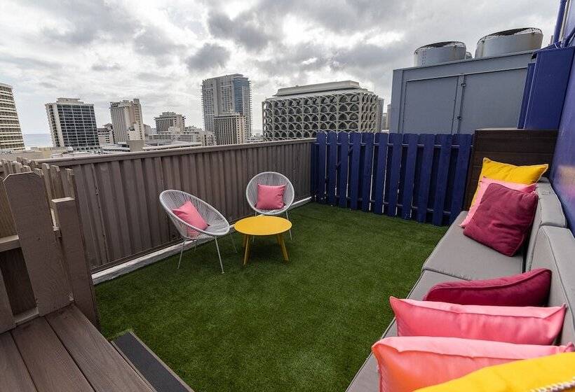 Shoreline Hotel Waikiki