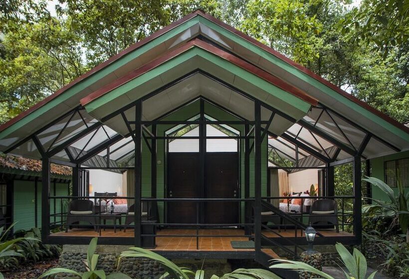 هتل Tapirus Lodge