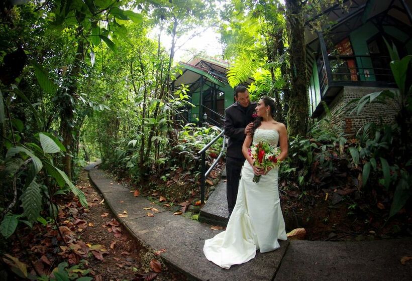 هتل Tapirus Lodge