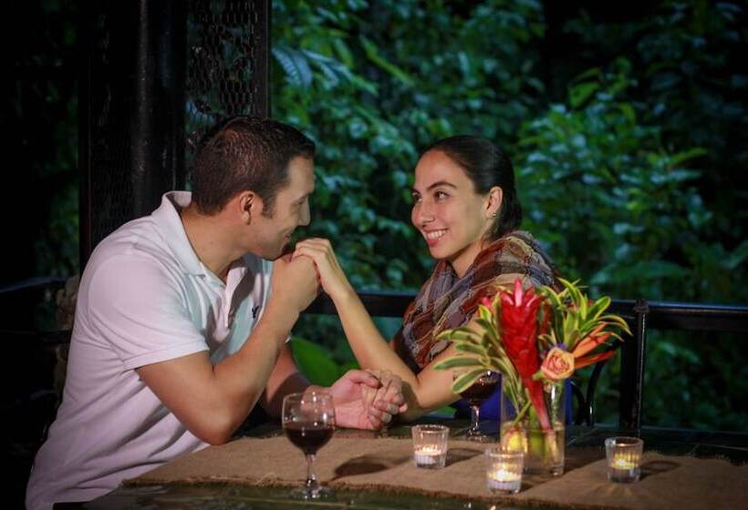 هتل Tapirus Lodge