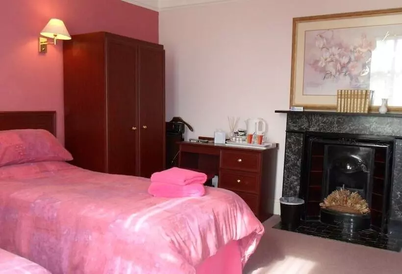 Otel The Bell At Boxford