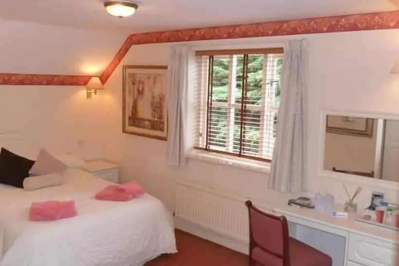 Otel The Bell At Boxford