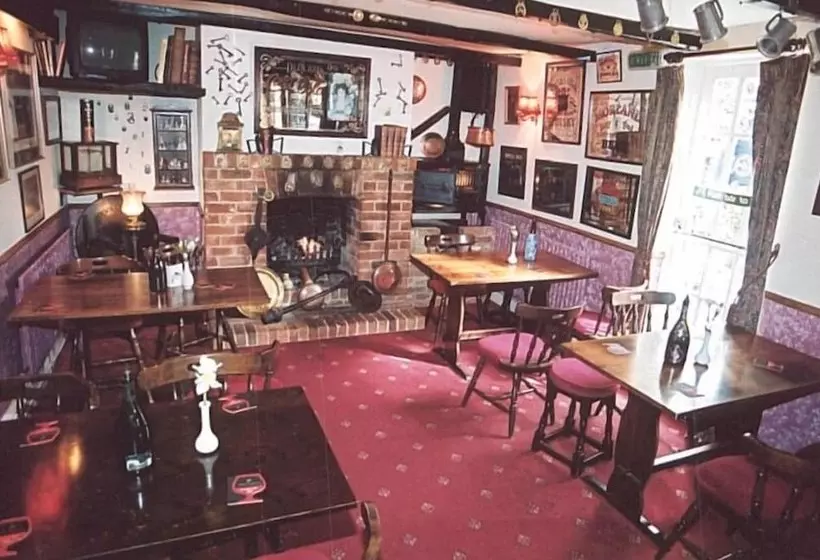 Otel The Bell At Boxford