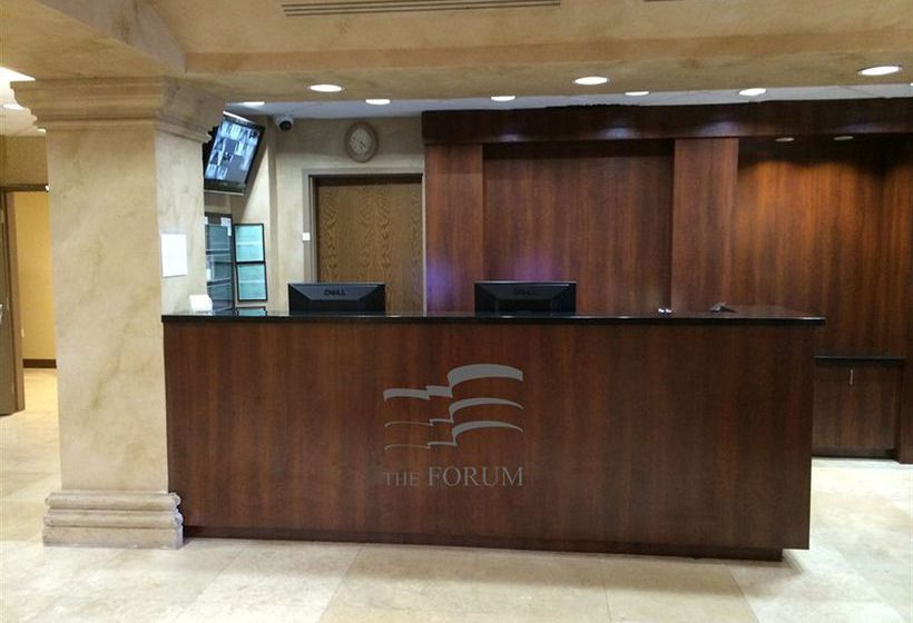 فندق The Forum