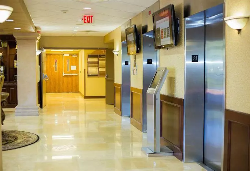 Отель The Forum