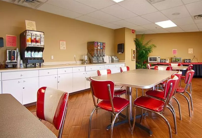 Отель The Forum