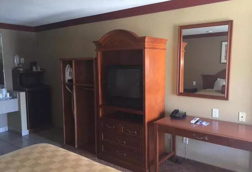 Otel Thunderbird Lodge