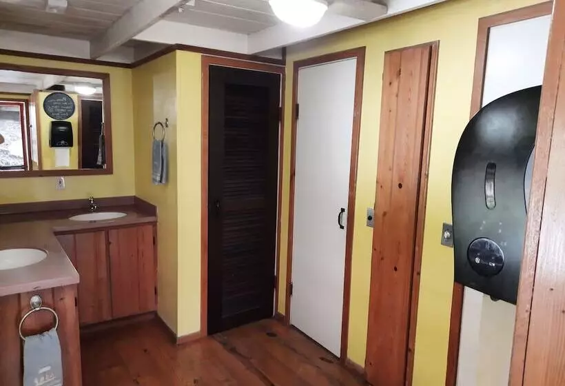 هتل Virgin Islands Campground