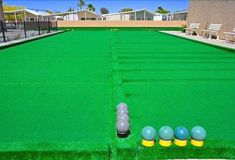 فندق Voyager Resort Inn