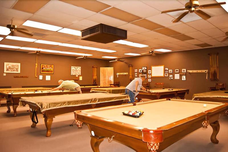 فندق Voyager Resort Inn