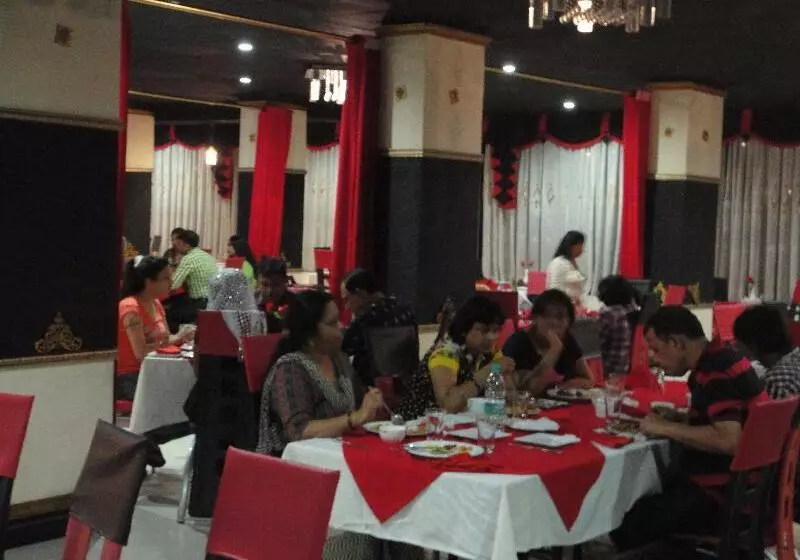 Urban Rose Hotel & Apartments