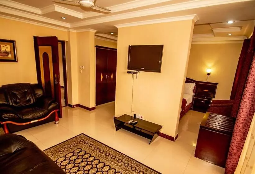 Urban Rose Hotel & Apartments