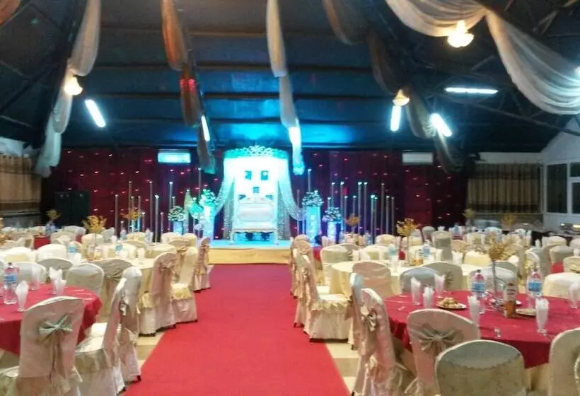 Urban Rose Hotel & Apartments