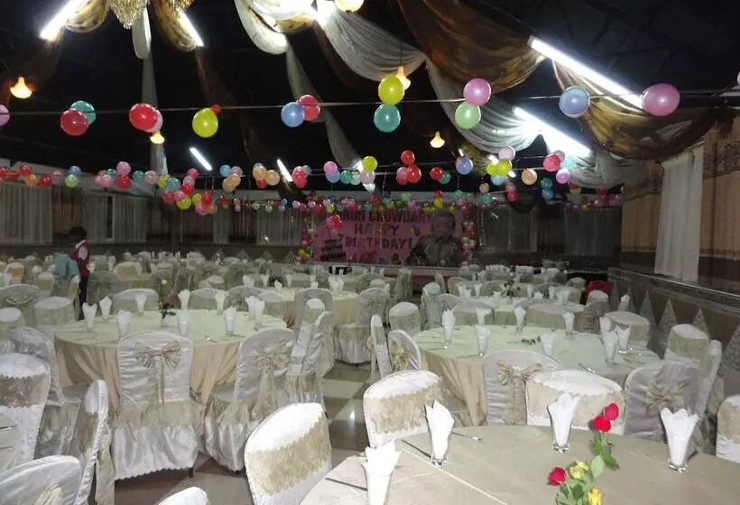 Urban Rose Hotel & Apartments