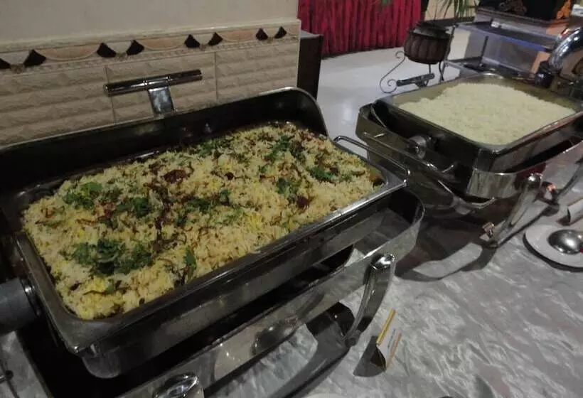 Urban Rose Hotel & Apartments