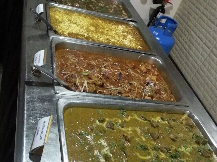 Urban Rose Hotel & Apartments