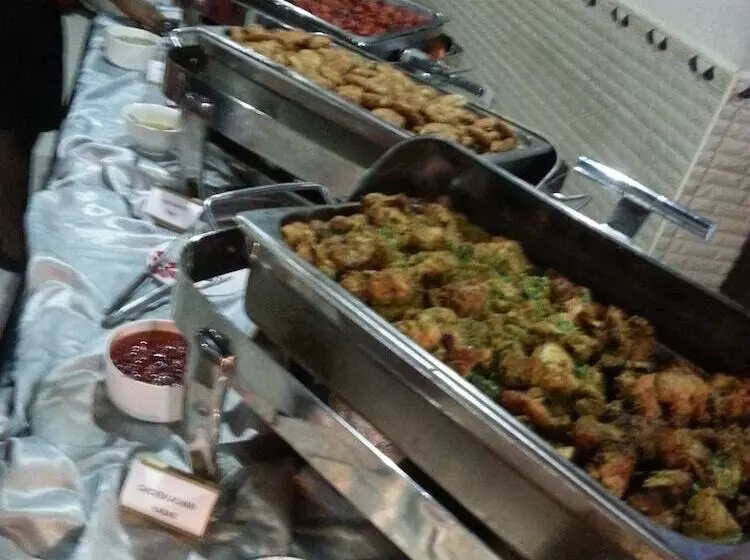 Urban Rose Hotel & Apartments