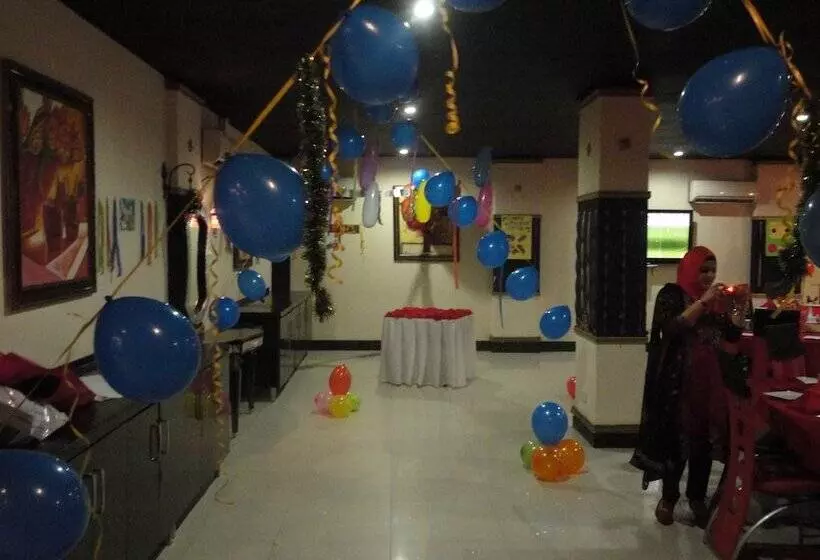 Urban Rose Hotel & Apartments