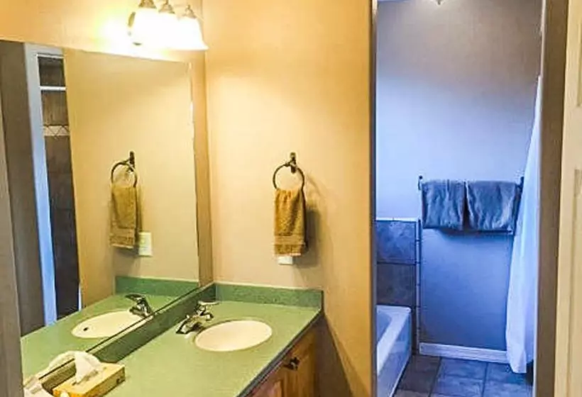 Bryce Country Cabins