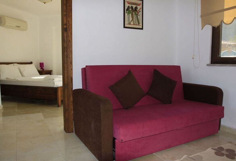 בית מלון כפרי Calypso Plus