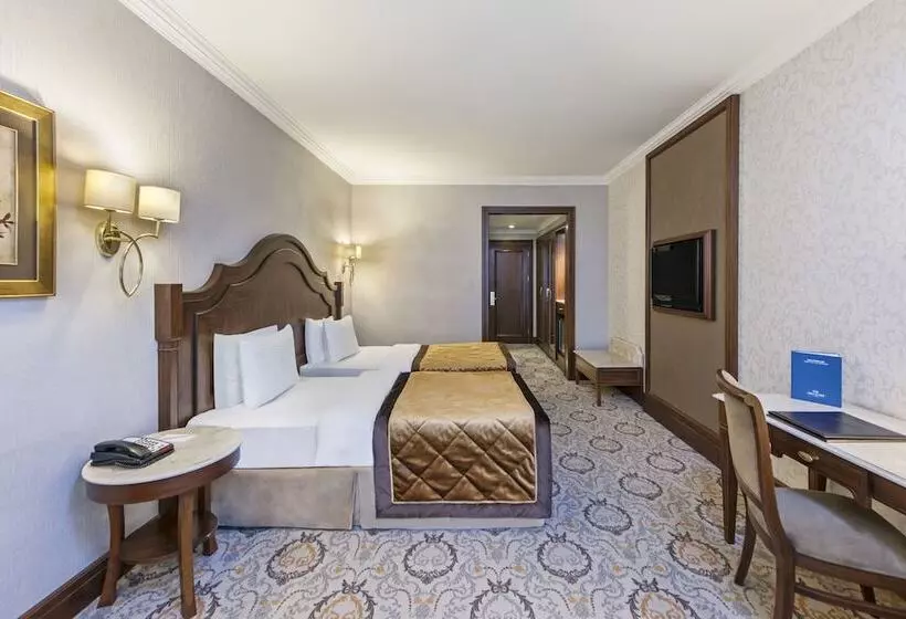 酒店 Elite World Van