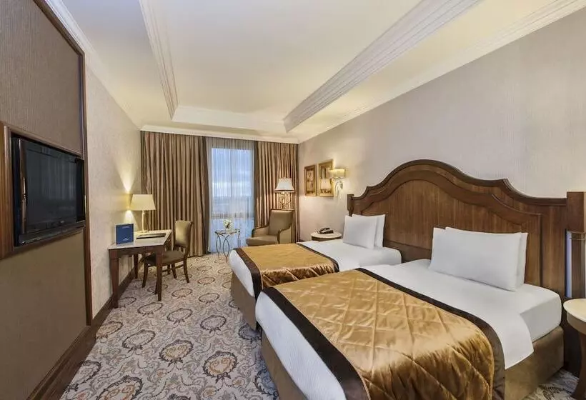 酒店 Elite World Van