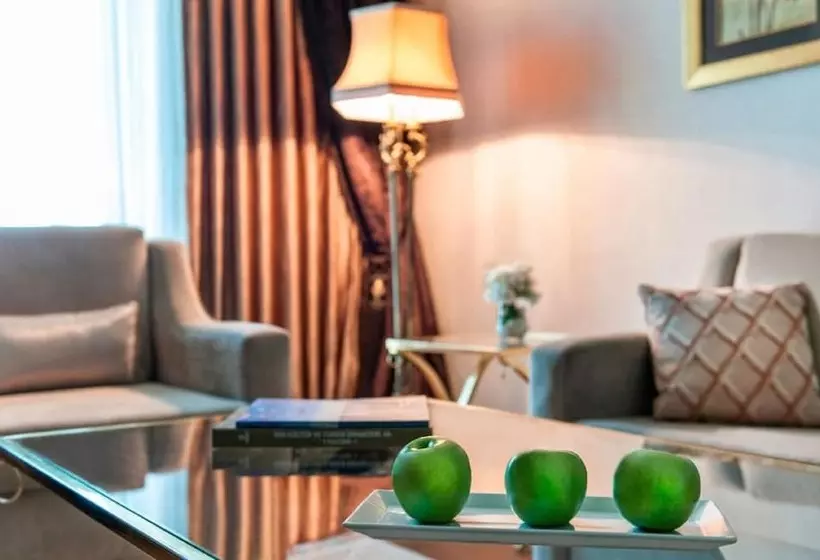 酒店 Elite World Van