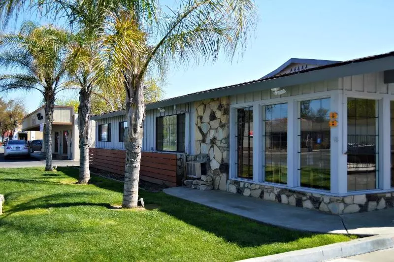 Отель Journey Inn