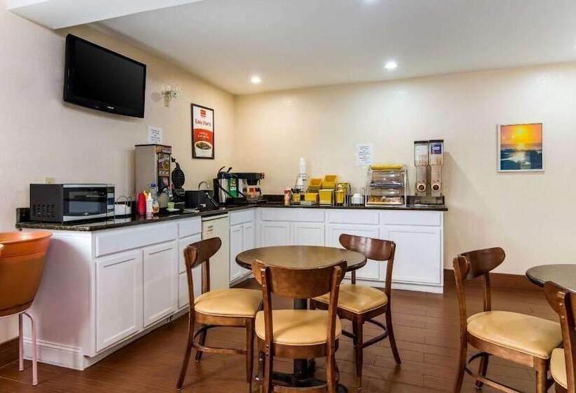 Отель Kings Inn