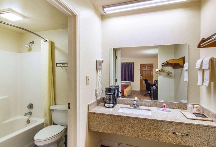 Отель Kings Inn