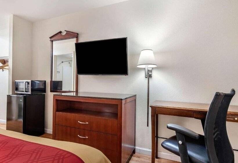 Отель Kings Inn