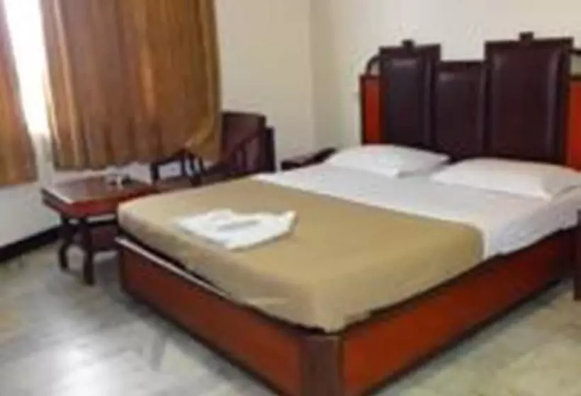 בית מלון כפרי Naveen