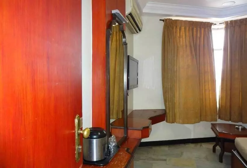 בית מלון כפרי Naveen