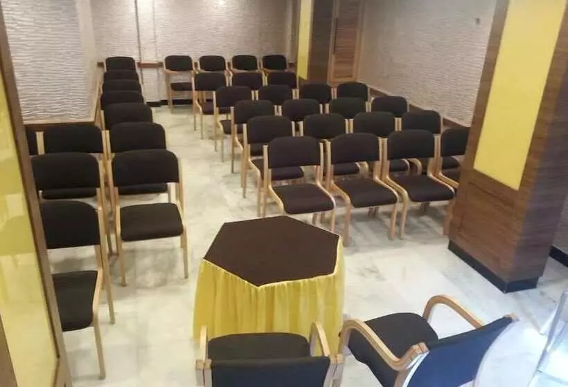 בית מלון כפרי Naveen