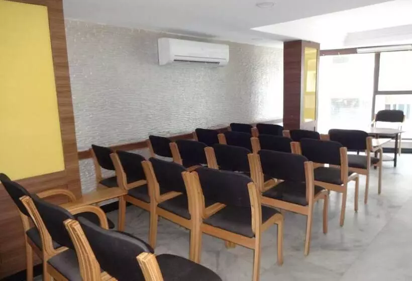 בית מלון כפרי Naveen