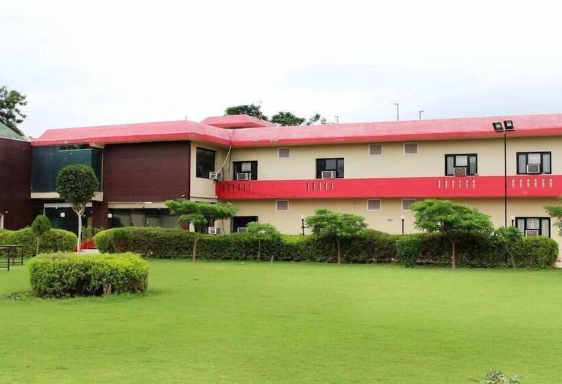 בית מלון כפרי Pacific Inn Suryansh