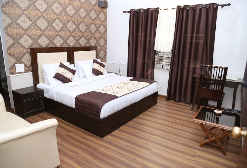 בית מלון כפרי Pacific Inn Suryansh