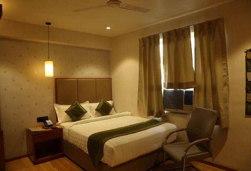 Hotel Reva Regency