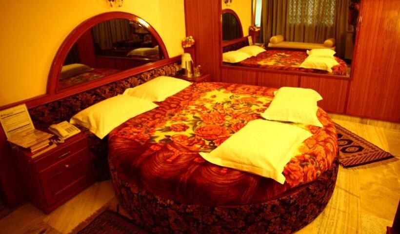 هتل Sindhuri Park