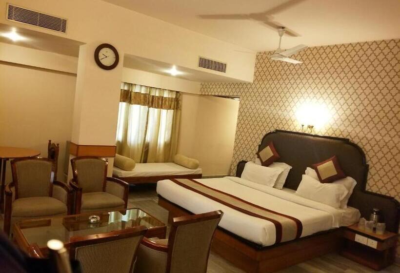 هتل Sindhuri Park