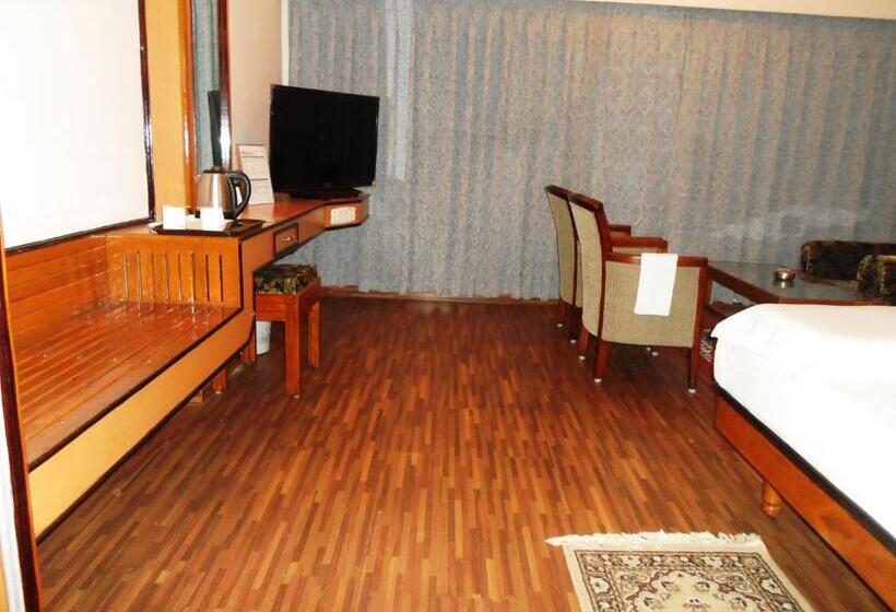 هتل Sindhuri Park