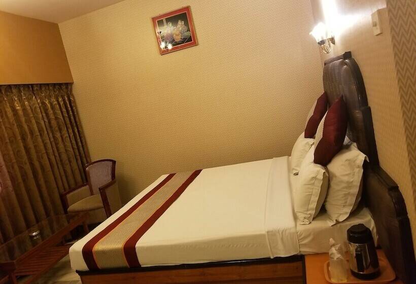 هتل Sindhuri Park